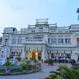 Kamay The Kohinoor Palace - A Heritage Hotel